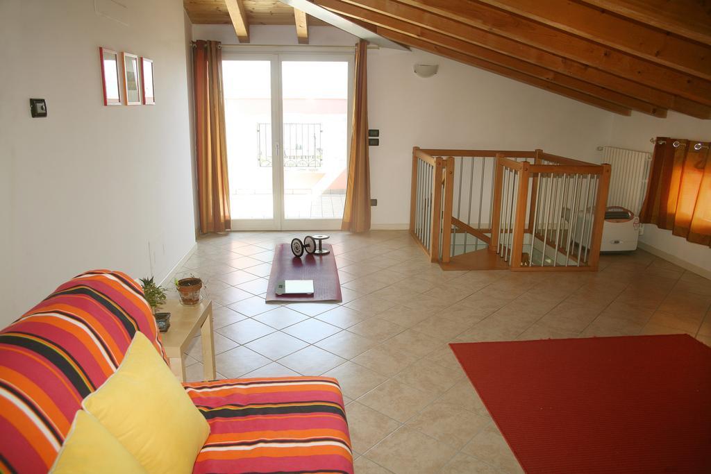 Villa Rosa Moniga del Garda Экстерьер фото